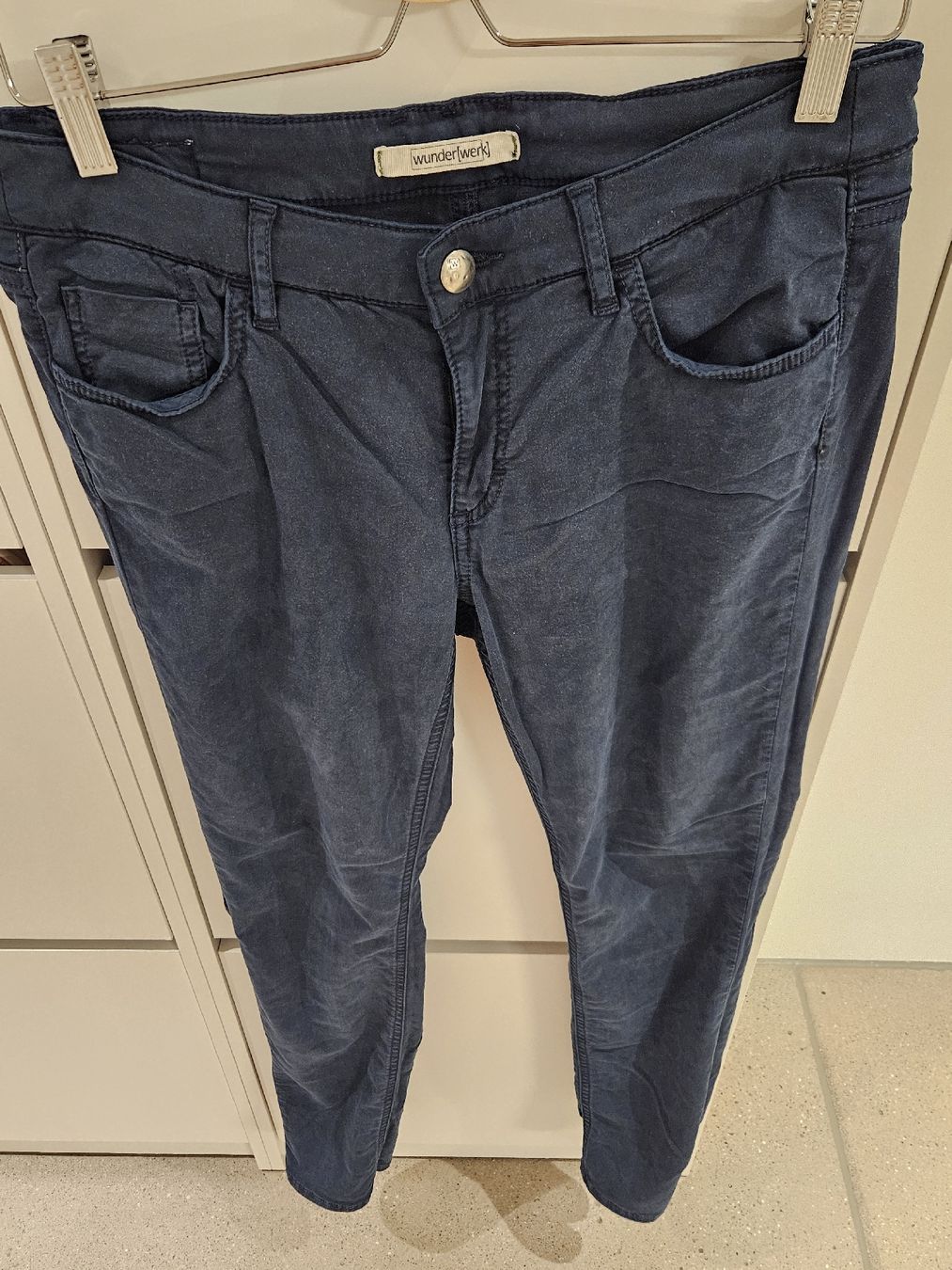 Pantaloni: Wunderwerk "Josy" High Flex pants, navy Blue, Size 29 – Usato da Thalwil venduto da Sarah_Van_Nevel 4