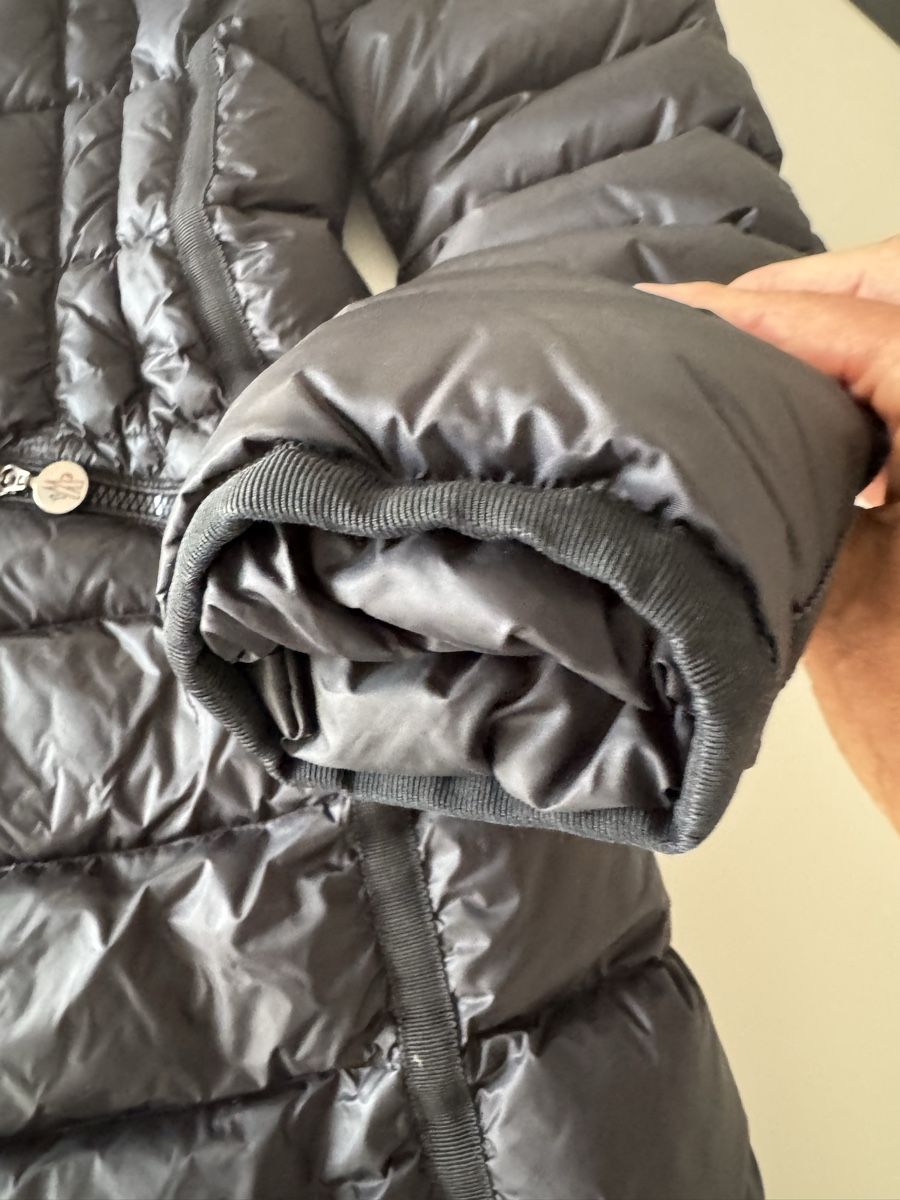 Moncler Mäntel: Monclair Daunenmantel mit Fellkragen – Gebraucht aus stachen von Esther09 2