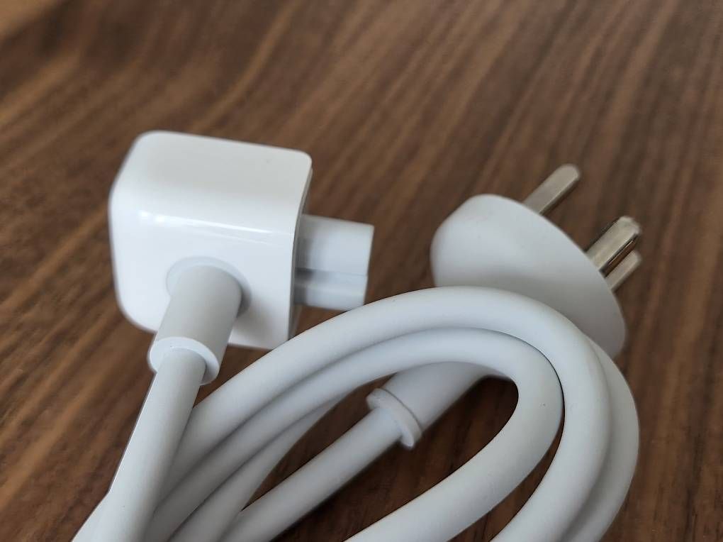 Cavi: Câble alimentation Apple original 29W – Usato da Carouge GE venduto da ali_65wm