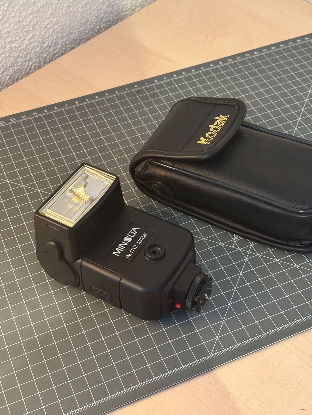 Minolta Flash: Minolta Auto 132x Aufsteckblitz – Difettoso da Bremgarten AG venduto da Lapordendure