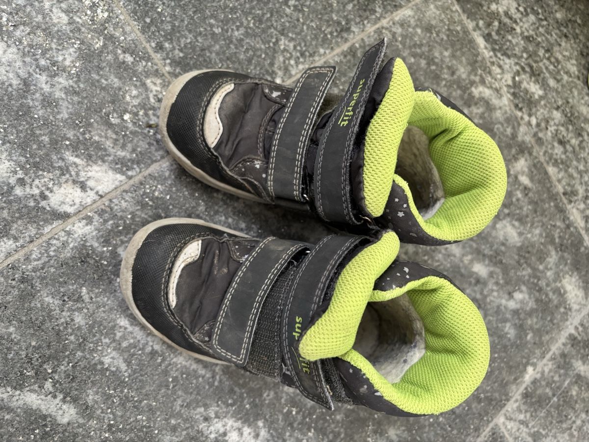 Superfit Scarpe per ragazzi: Superfit Winterschuhe Gr. 25 – Usato da Wettingen venduto da thea_