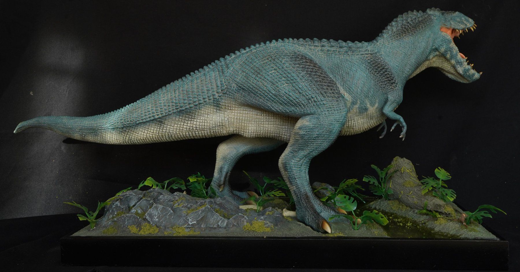 Statuette: V-Rex Vastatosaurus 1:15  King Kong – Usato da Selzach venduto da Ataraxus 3