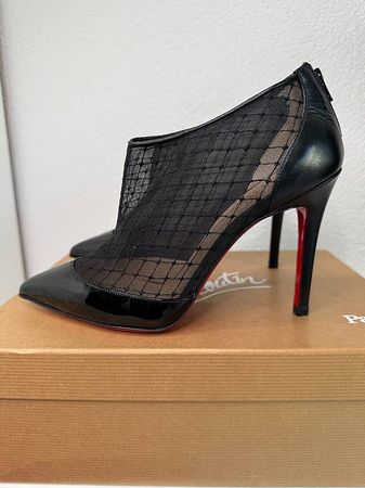Christian Louboutin High Heels Stiefelette Schwarz Gr. 36,5