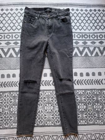Cotton on Destoyed Jeans, Grösse 38