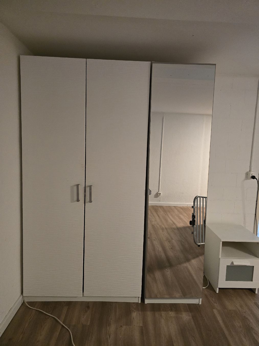 Ikea Armadi: PAX Kleiderschrank gebraucht – Usato da Arlesheim venduto da Topaz68