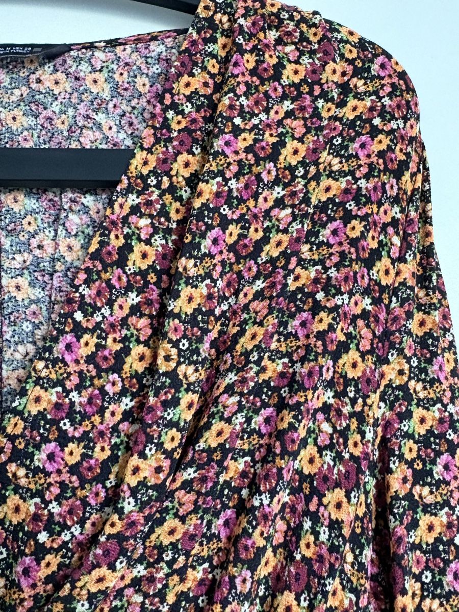 Zara Vestiti: Zara Kleid, Grösse M, Blumenmuster – Usato da Münchenstein venduto da Miresolese 2