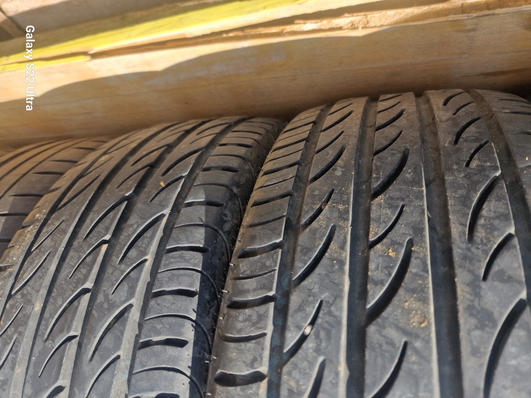 Mercedes-Benz Pneumatici & Ruote complete: Reifen pirelli 215 45 17 – Usato da Wiler b. Seedorf venduto da Urs17 4