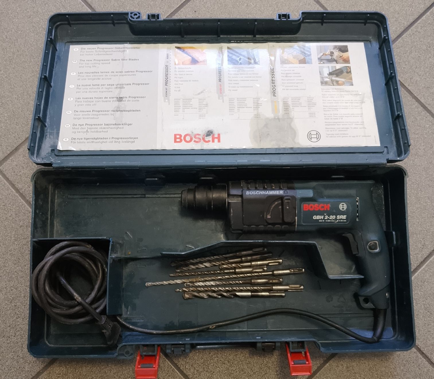 Bosch Bohrmaschinen: Bosch Professional Boschammer mit Koffer und Bohrer  – Gebraucht aus Biel/Bienne von Vintage-timearts