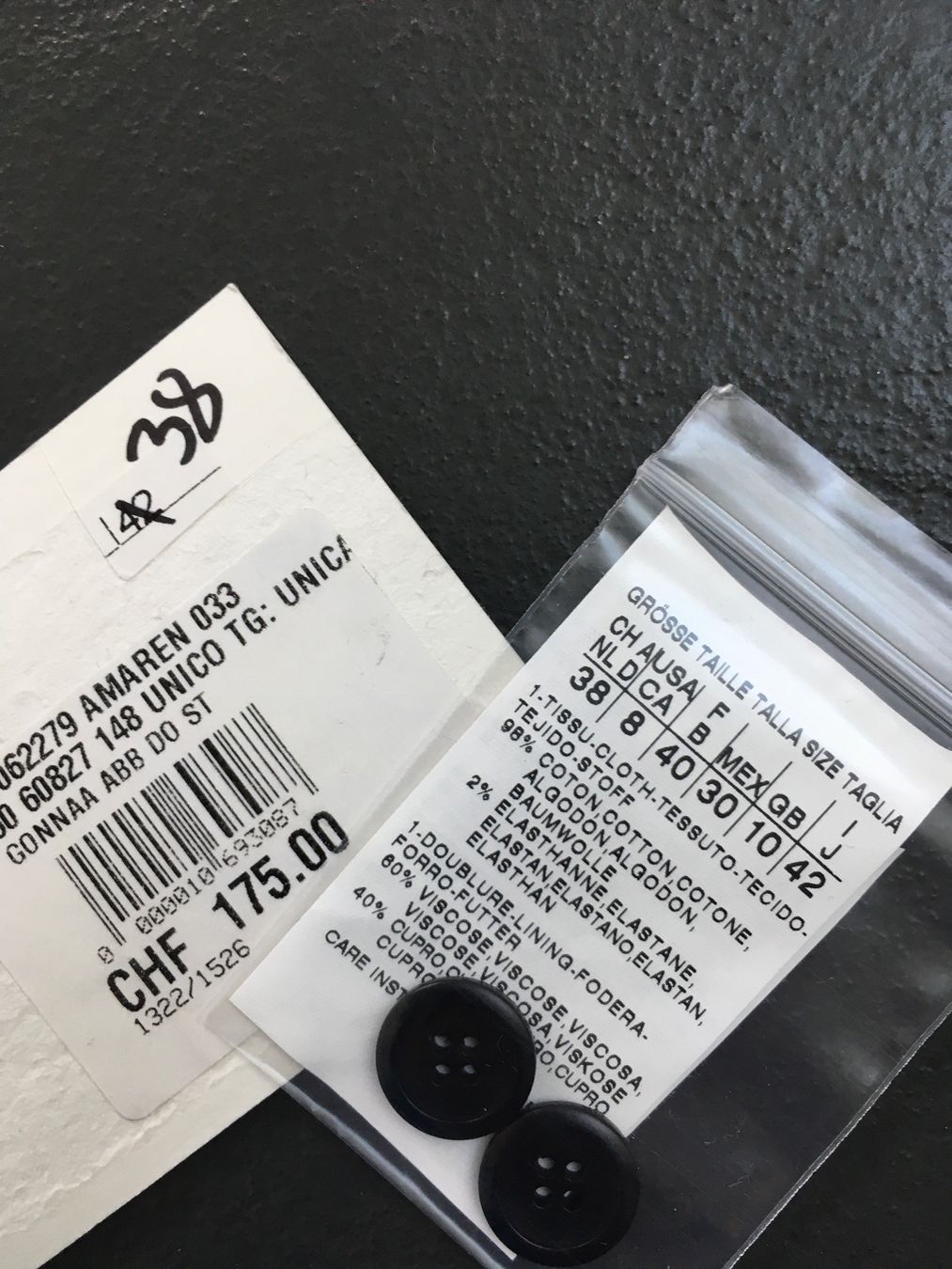 Max Mara Gonne: MAX MARA Rock Samt schwarz Gr. 36-38 - NEU – Nuovo (secondo la descrizione) da Zollikofen venduto da spunk65 8