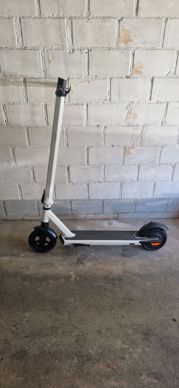 Scooters: E-Scooter – D'occasion à Rüfenacht BE par _Schokolade_