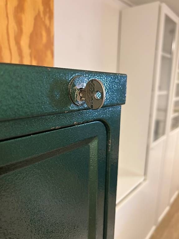 Armadi: Antiker Aktenschrank – Usato da Muttenz venduto da smile62 1