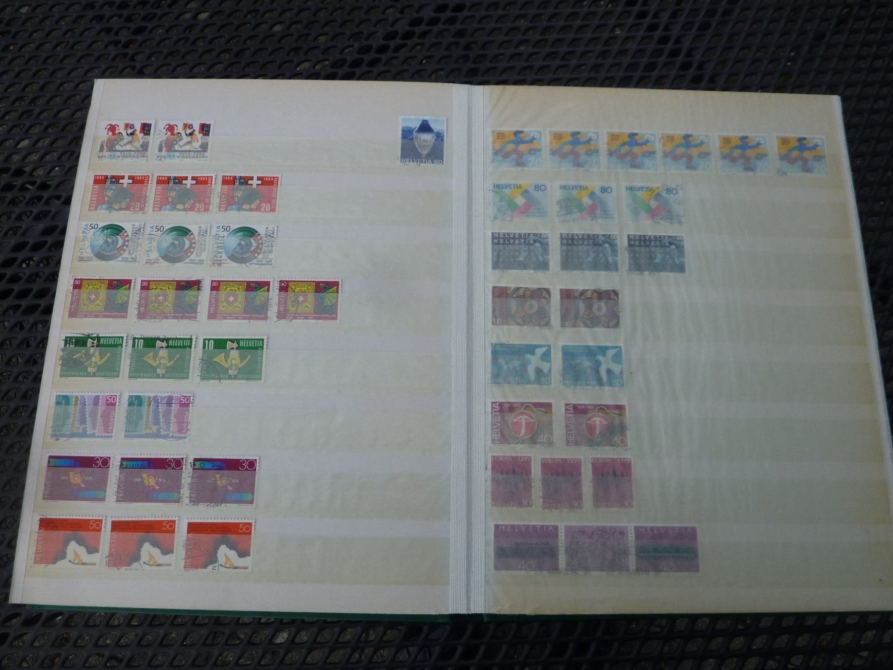 Tutti i francobolli: Briefmarkenalbum, Schweiz – Usato da Gelfingen venduto da btrottmann 6