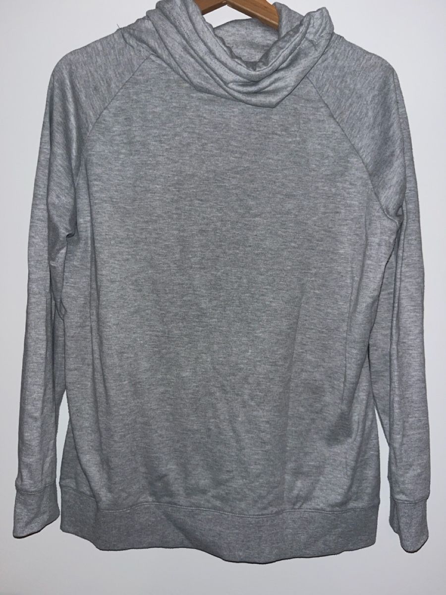 Pullover & Sweatshirts: Stylischer Hoodie Grösse M – Gebraucht aus Dübendorf von ani_xht5 1
