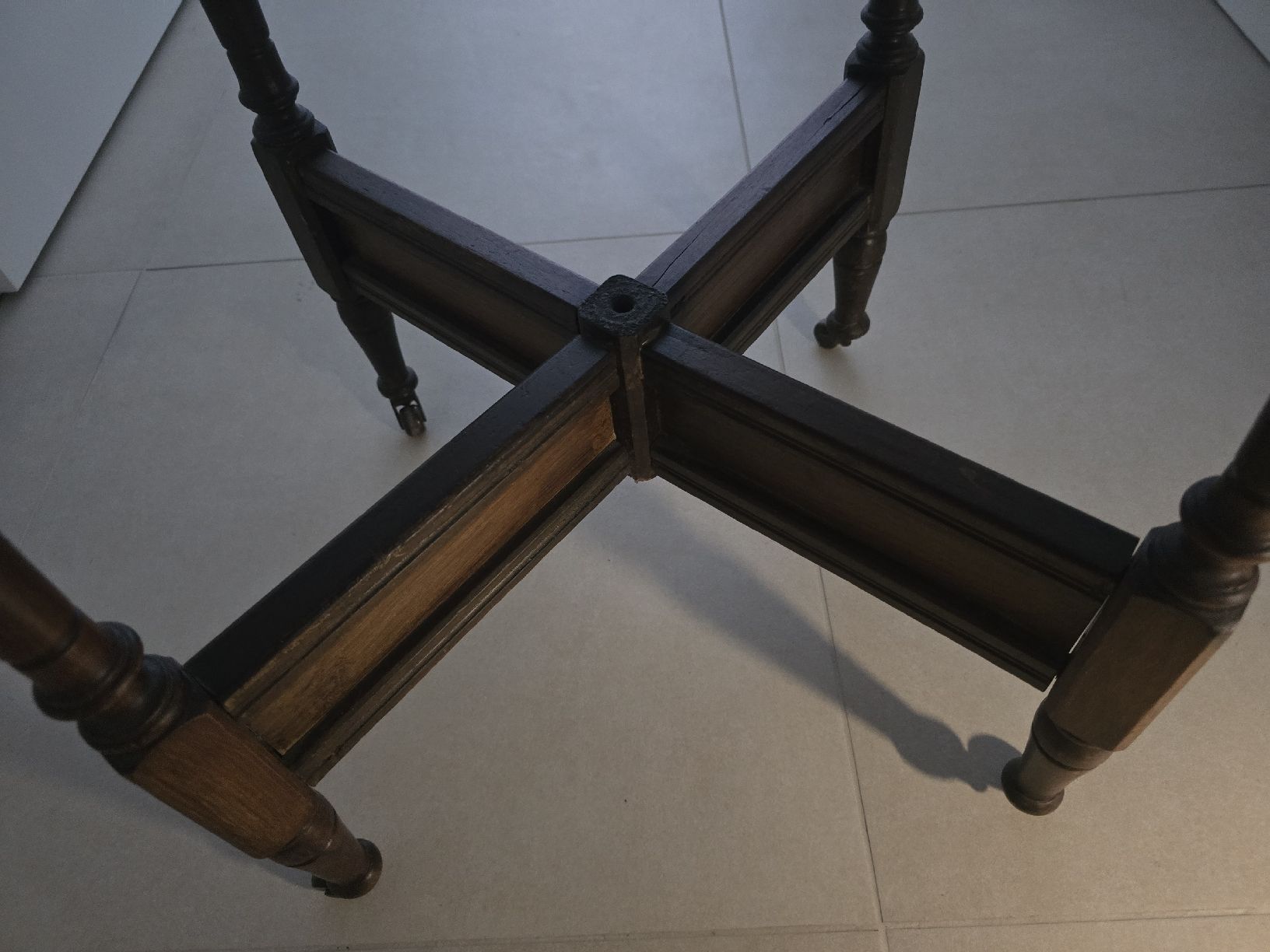 Tavoli: Table d'appoint octogonale antique – Usato da Vouvry venduto da Marr0 6