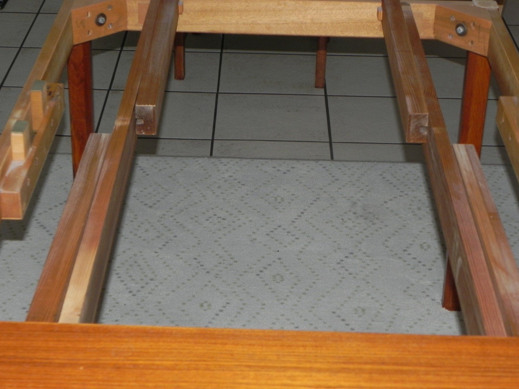 Set di tavolo e panche: Table Tibro et chaises Ulferts – Usato da Moutier venduto da cla_5ms2 3