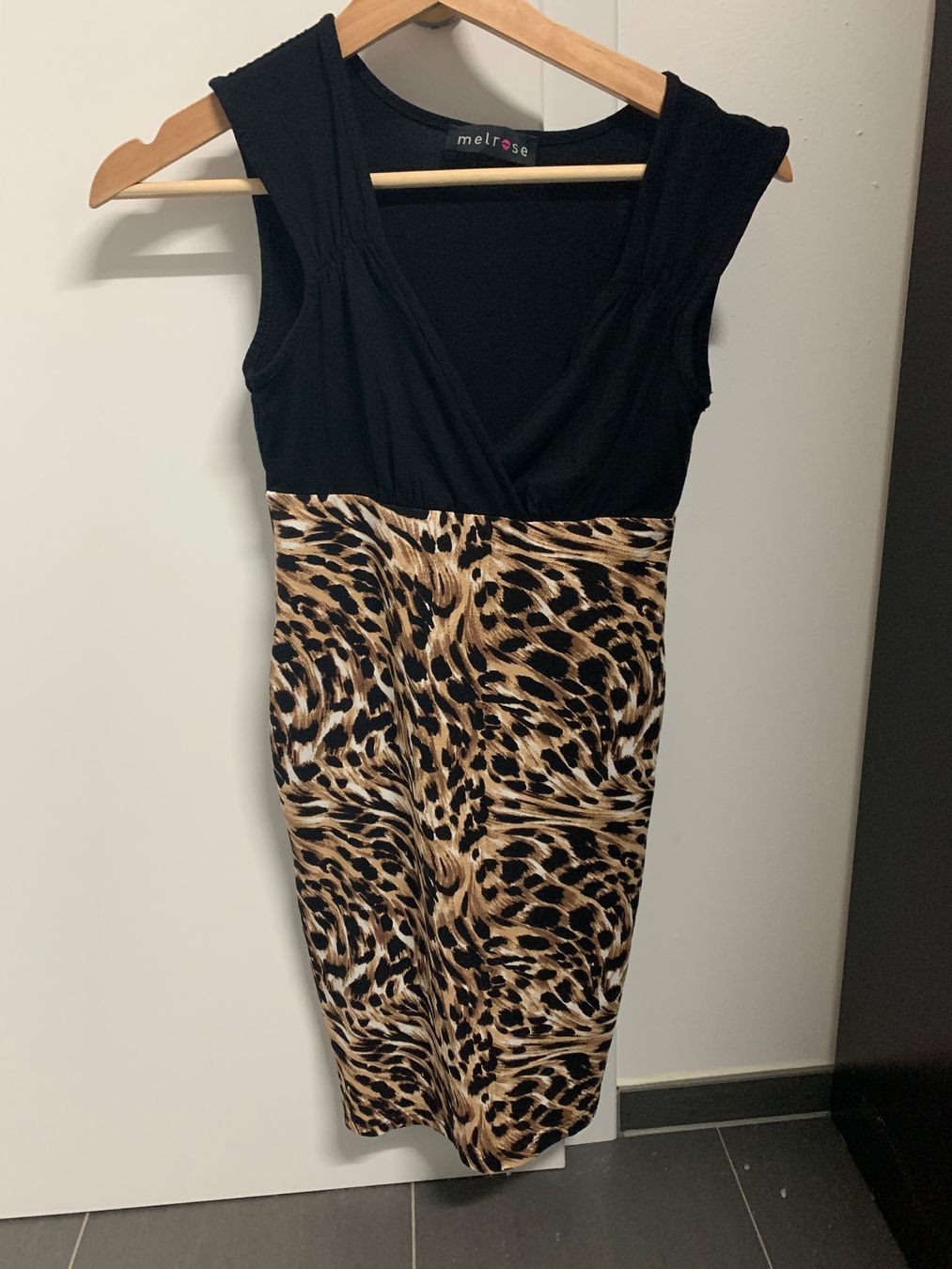 Vestiti: Etui Kleid 32 Melrose – Usato da Niederbipp venduto da Domenicana1984