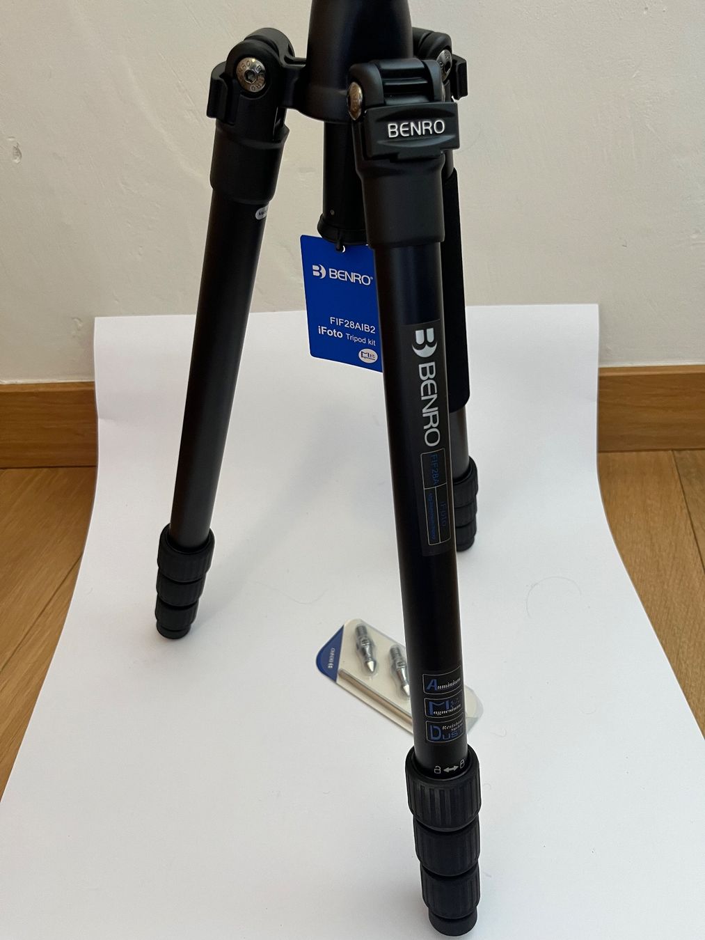 Poster & Bilder: BENRO FIF28AIB2 tripod - NEW – Neu und originalverpackt aus Pontresina von cli_g8qv 7
