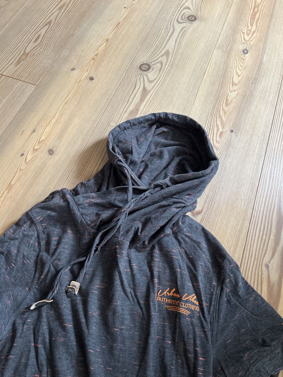 Pullover & Sweatshirts: Kapuzenpullover Grösse S, neuwertig, Kinder – Gebraucht aus Bern von nin_6tc5 1