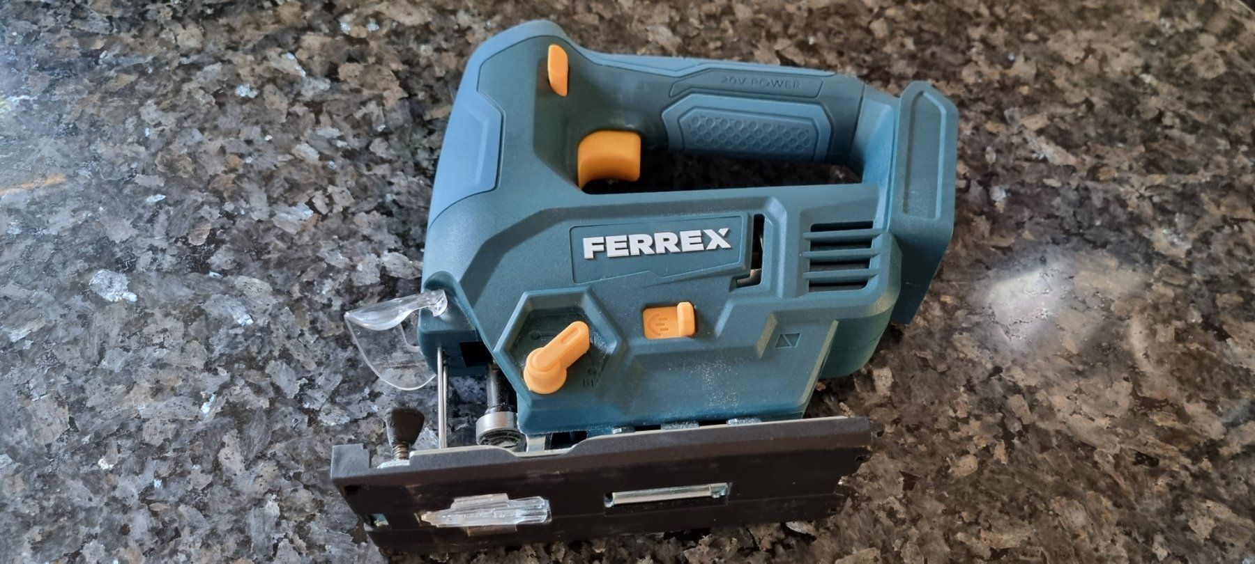Ferrex Scies: Ferrex Stichsäge 20V Akku – D'occasion à egliswil par Maggy6