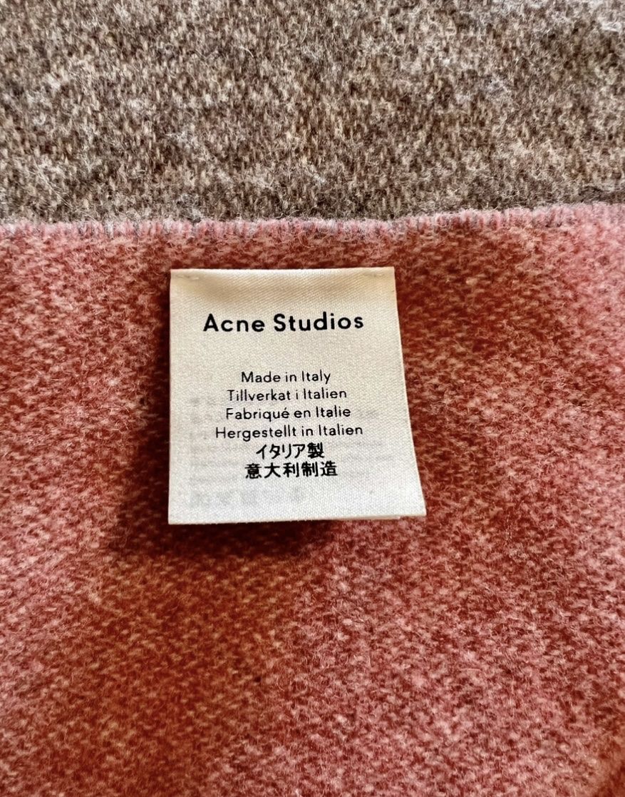Acne Studios Foulard & Sciarpe: Acne studios scarf / schal – Nuovo (secondo la descrizione) da Zürich venduto da AlineCr 6