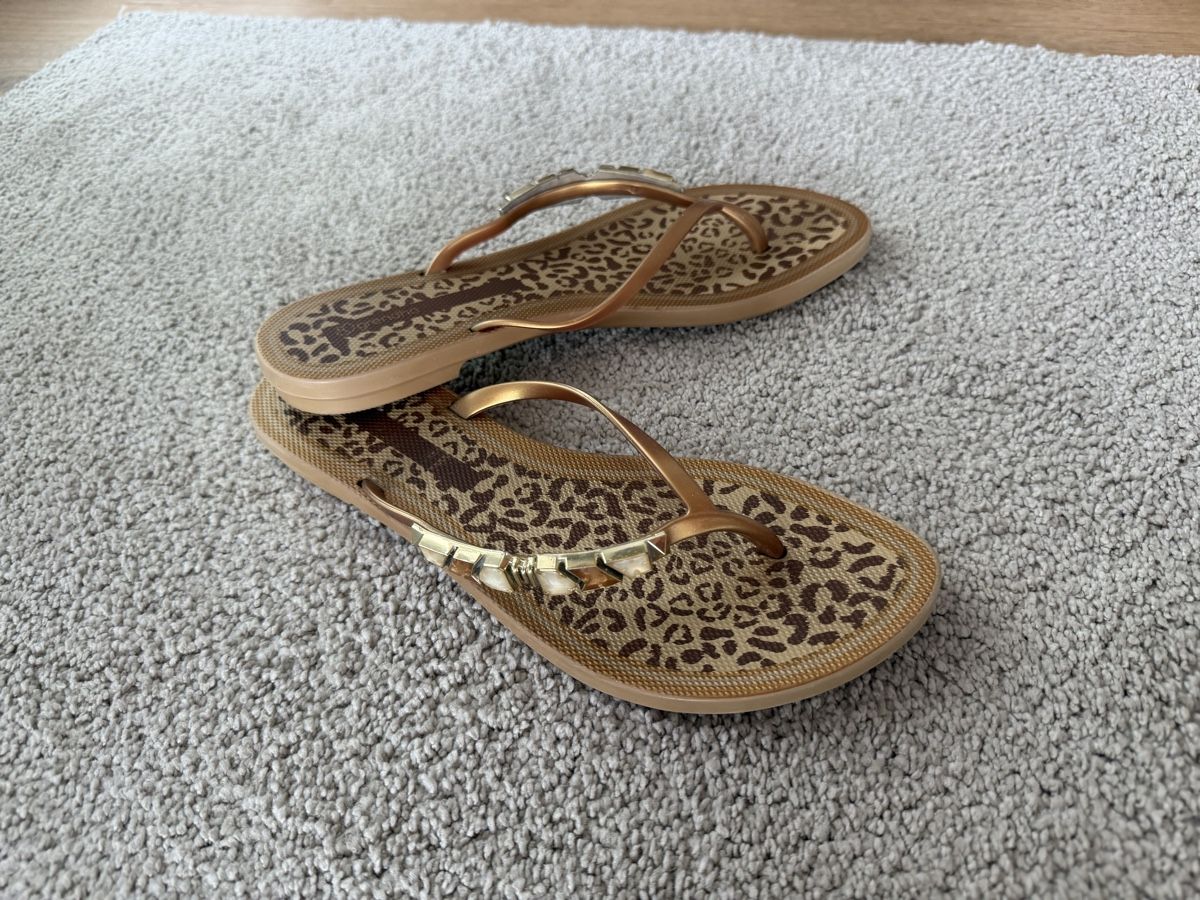 Scarpe da donna: Flip Flop Damen Grösse 39/40 – Usato da Müllheim Dorf venduto da ran_2dyr
