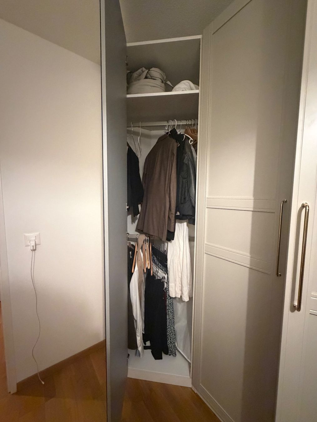 Armadi: Ikea pax schrank – Usato da Wädenswil venduto da bot_w85m 4