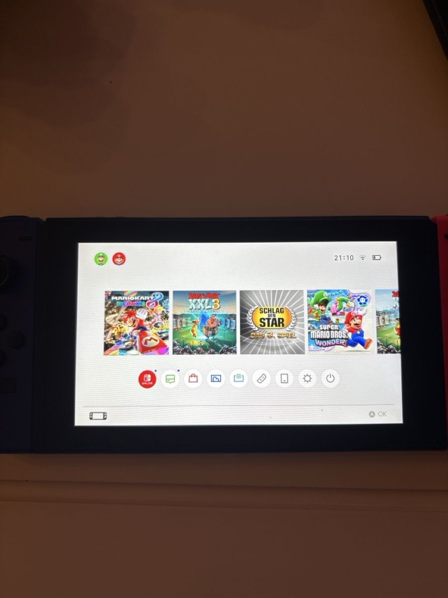 Nintendo Konsolen: Nintendo Switch Konsole | 4 Controller | 9 Games – Gebraucht aus Lachen SZ von doppelg 1