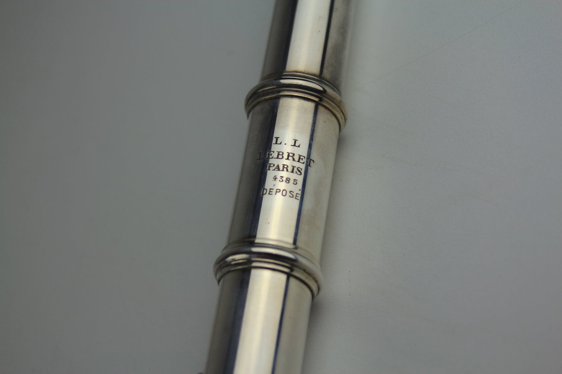 Strumenti musicali: Alte Querflöte L.L. Lebret Paris mit Etui – Usato da Basel venduto da IRMAundFRED 1