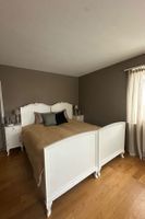 Restauriertes Schlafzimmer im Französischen Landhausstil