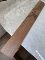 Nussbaumbrett gedämpft Holzbrett gehobelt