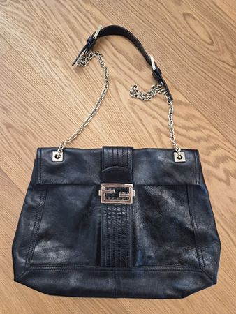 Fendi Handtasche schwarz mit Kette 