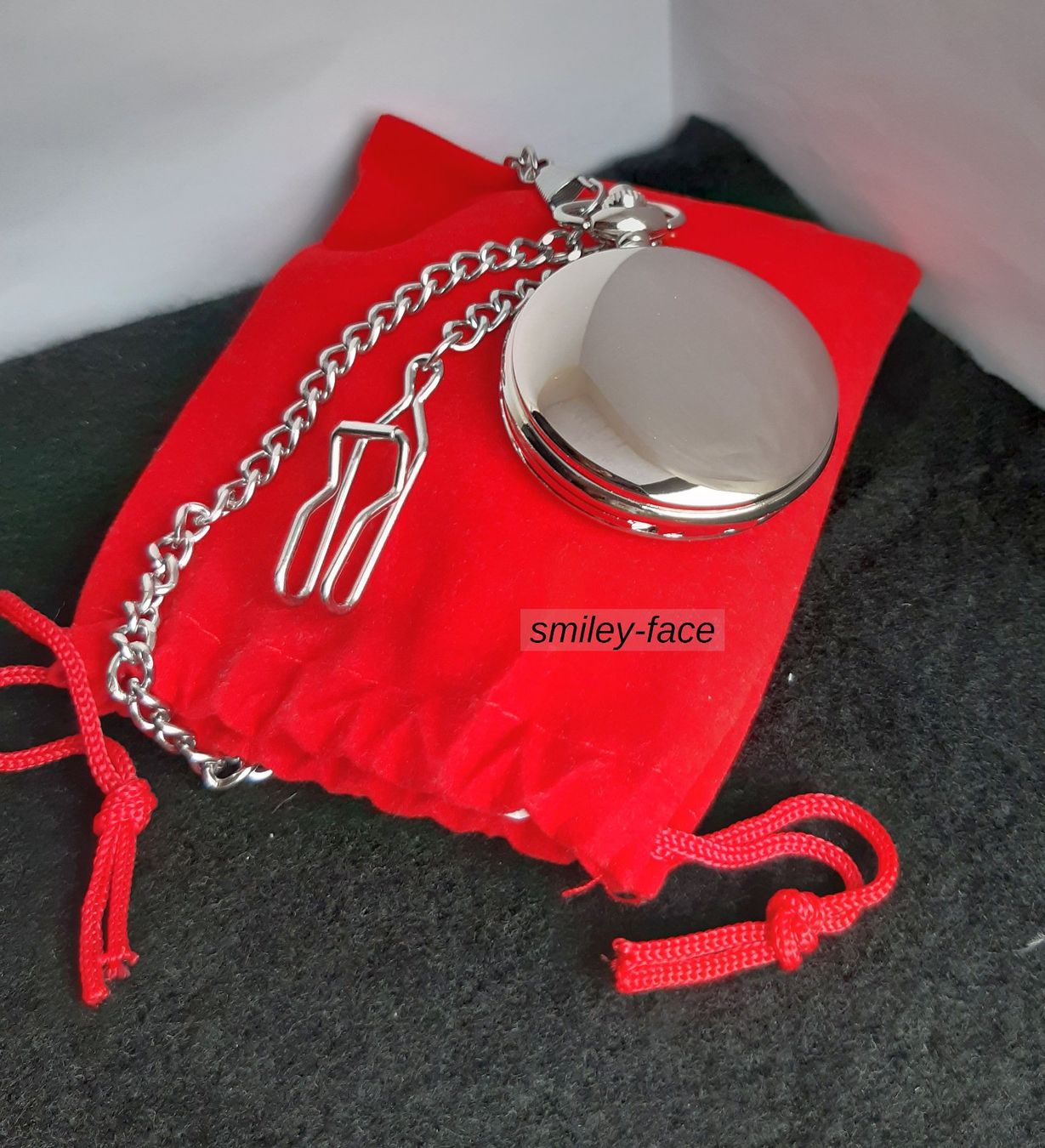 Uhren: NEUE Taschenuhr mit Springdeckel und Kette – Neu und originalverpackt aus St. Margarethen TG von Smiley-Face 5