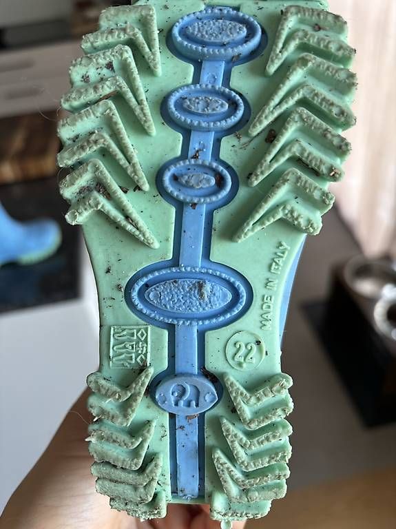 Schuhe für Jungen: Elefanten Gummistiefel Gr. 22 – Gebraucht aus Meggen von org_588d 2