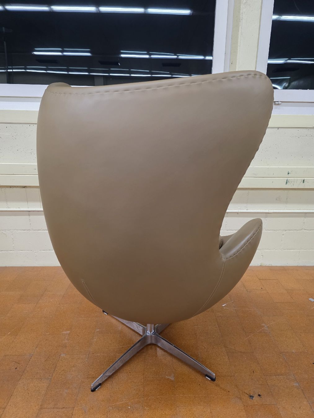 Poltrone: Designer Sessel Egg Chair Arne Jacobsen  – Usato da Lichtensteig venduto da Polsterwerk 6