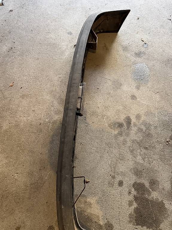 Tutti pezzi di ricambio auto: Stossstange hinten Fiat 126 – Usato da Horgen venduto da nut_tn9j