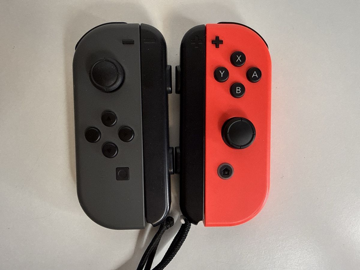 Nintendo Controller: Nintendo Switch Joy-Con controllers pair red and grey - TOP! – Gebraucht aus Ehrendingen von bubulence