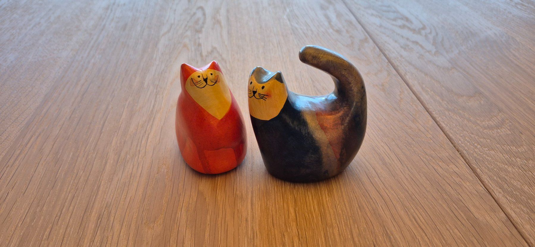 Figuren: Dekorative, handbemalte Katzenfiguren – Gebraucht aus Rorschacherberg von Fredb 2