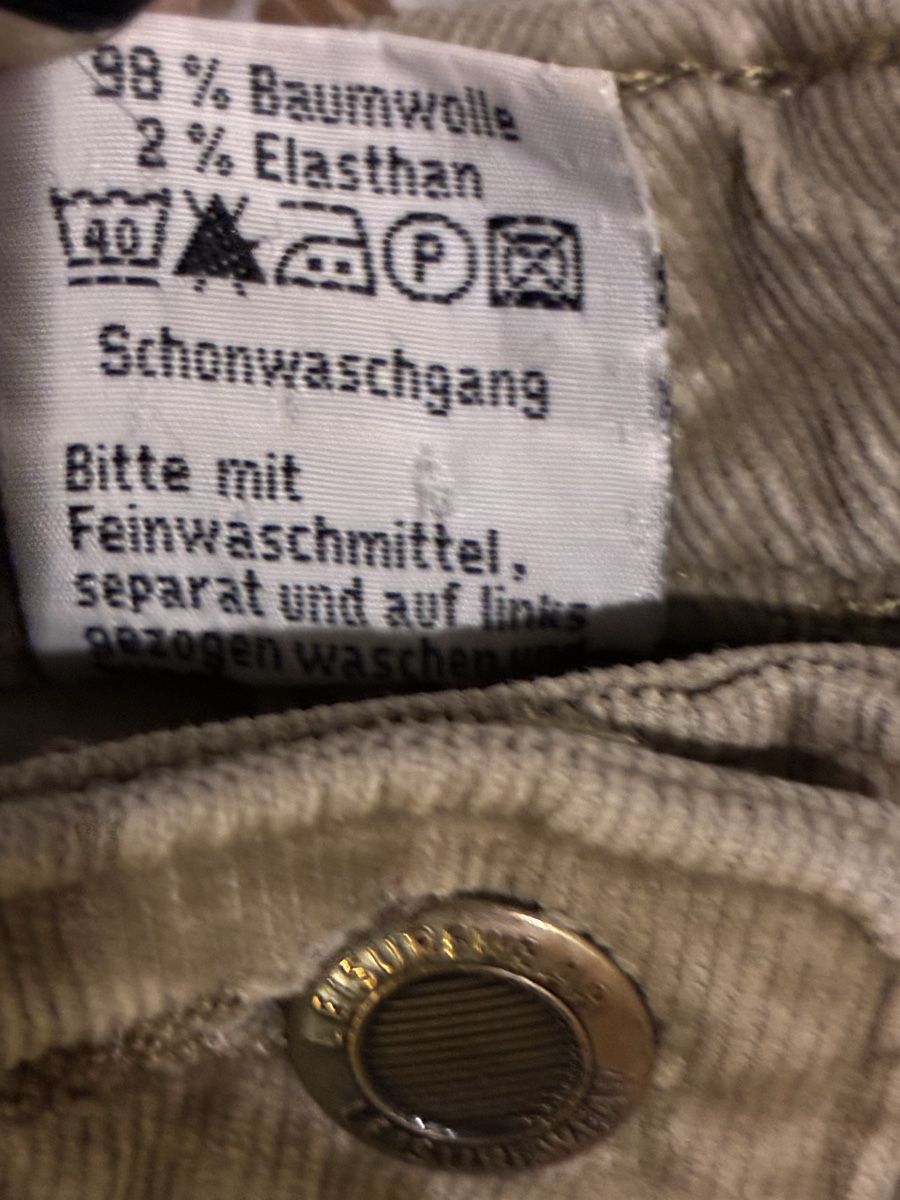 Pantaloni: Flared Cord Hose Beige – Usato da Gondiswil venduto da lor_2rkz 3
