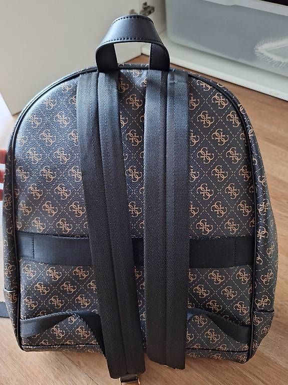 Guess Sacs à dos: Guess-Rucksack – D'occasion à Winterthur par hue_fl6f 2