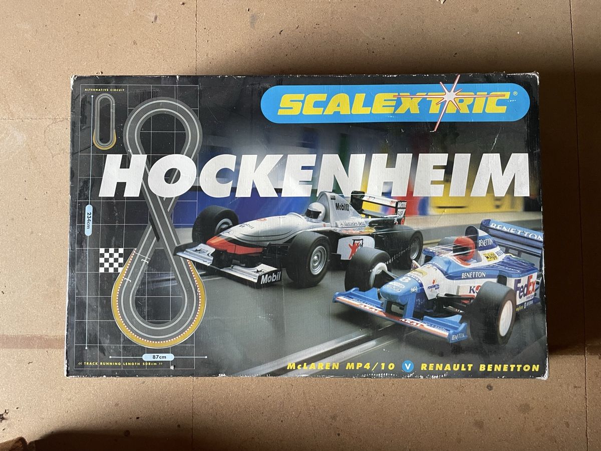Piste: Spielzeug Rennbahn SCALEXTRIC – Usato da Thalwil venduto da Chris0123
