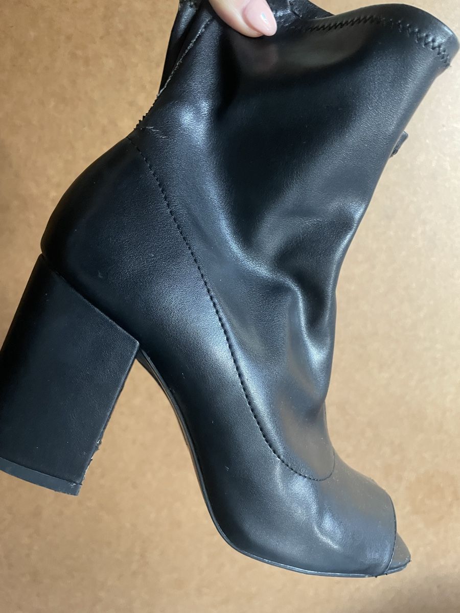 Zara Scarpe da donna: ALLES RAUS Sexy Peep-Toe Stiefel – Usato da Kloten venduto da simones.thriftshop 2