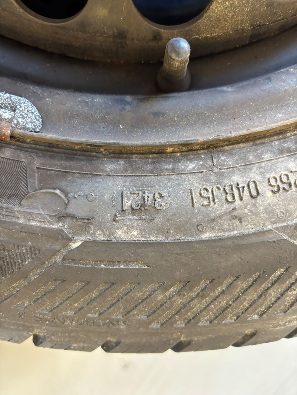Volkswagen Pneumatici & Ruote complete: VW T6.1 Winterräder gebraucht – Usato da Wilen b. Wil venduto da gp6_2pxn 3