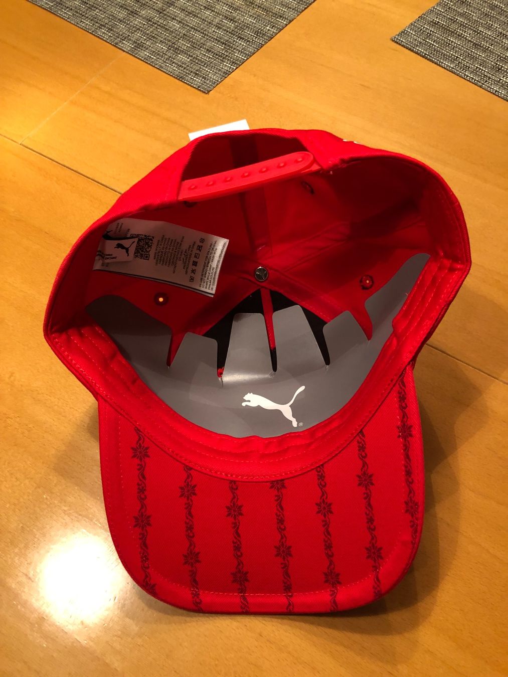 Puma Altro in  Abbigliamento & Accessori: OSFA Cape neu – Nuovo (secondo la descrizione) da Erlen venduto da astra2013 2