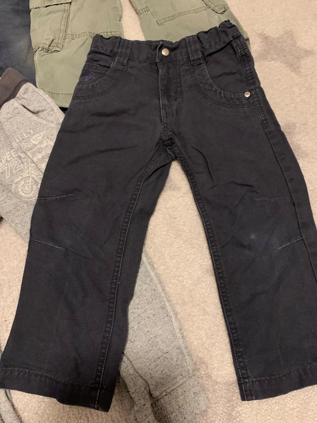 Pantaloni: 4 Hosen Gr.92/98 – Usato da Kreuzlingen venduto da jamie45 4