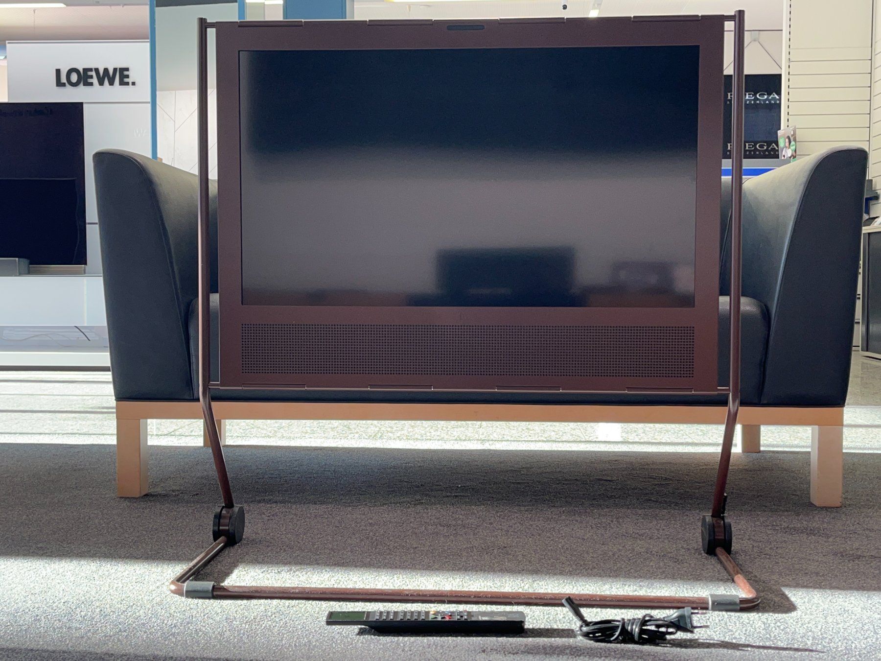 Bang & Olufsen Televisori: BeoPlay V1-32" – Usato da Hochdorf venduto da av-electronics