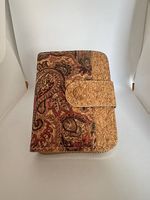 Neues Portemonnaie aus Kork - gemustert, mit vielen Fächern