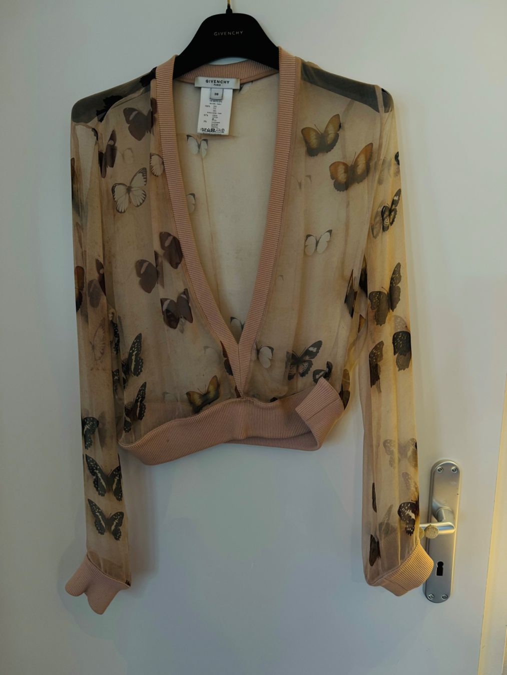 Givenchy Camicette: Givenchy Seiden-Bluse  Gr. 38 Schmetterlinge Top Frühling – Usato da Hurden venduto da rac_wyf8 1