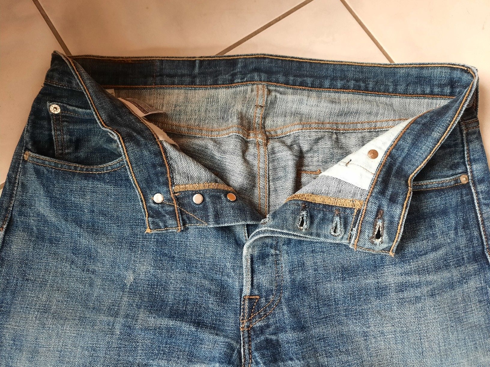Levi's Jeans: LEVI'S  501  W 34   L 30 – Usato da Le Locle venduto da marylise01 1