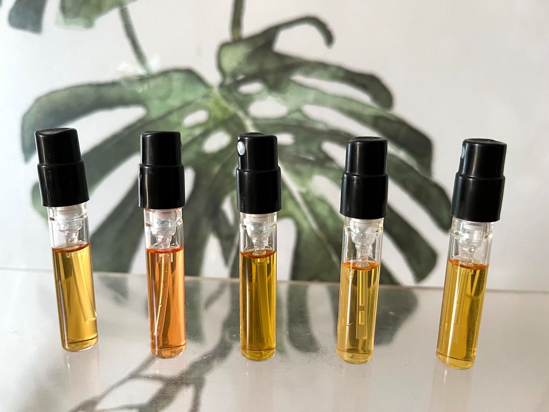 Profumi & Eau de Toilette: Lot de 5 échantillons de Parfums ORIENTAUX/2 - – Usato da Sierre venduto da boadicea_victorious 1