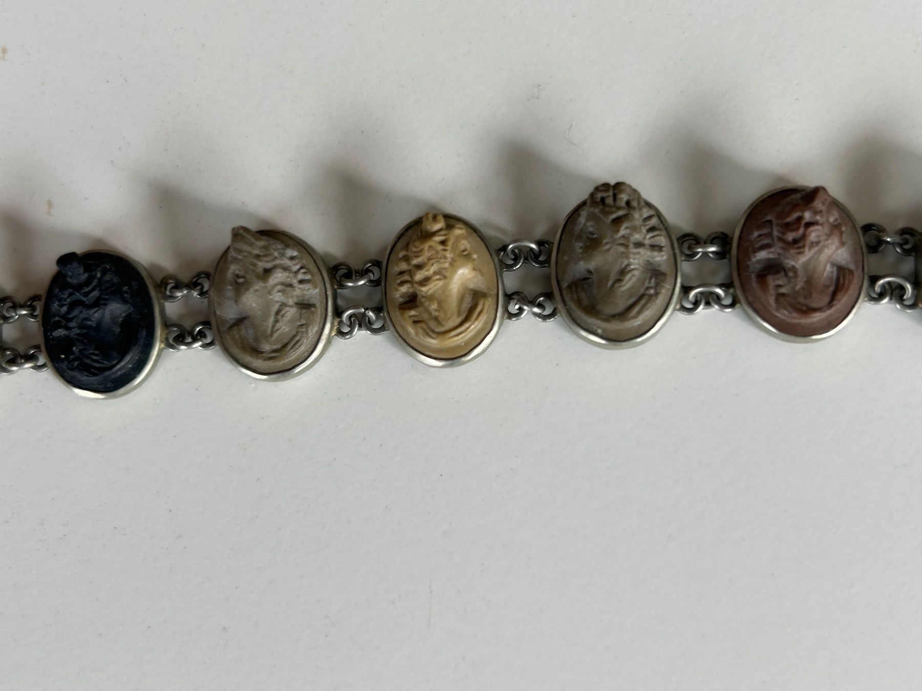Bracciali & Braccialetti: Antikes Lava Cameo Armband, ca 1870 – Usato da Zumikon venduto da tuna007 2